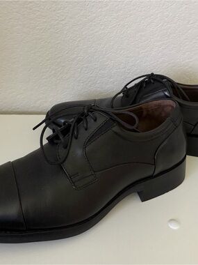 Johnston & Murphy Sheep Skin Lace-Up Derbys